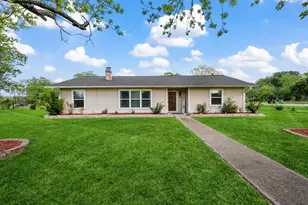 1539 Sterling Dr, Baytown, TX 77523 - Photo 1