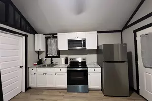 9706 Camelots Ct, Pearland, TX 77584 - Photo 3