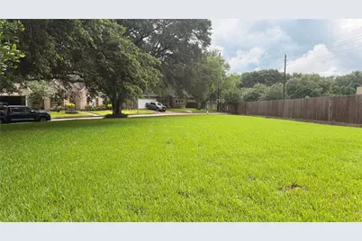 4511 Lake Village Drive, Fulshear, TX 77441 - Photo 3