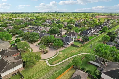 8002 Cross Trail Drive, Sugar Land, TX 77479 - Photo 33