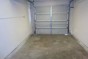 4002 Cloverbrook Dr, Houston, TX 77045 - Photo 17