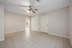 6713 Barney Rd, Houston, TX 77092 - Photo 5