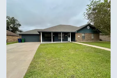 809 Manor Drive, Angleton, TX 77515 - Photo 1