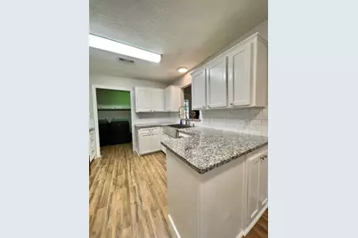 809 Manor Drive, Angleton, TX 77515 - Photo 15