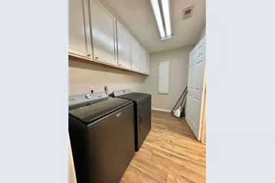 809 Manor Drive, Angleton, TX 77515 - Photo 19