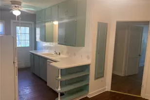 1412 15th St, Huntsville, TX 77340 - Photo 9