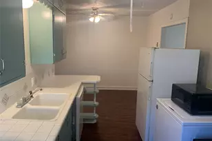 1412 15th St, Huntsville, TX 77340 - Photo 11