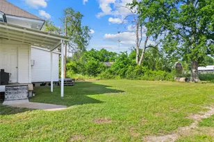 327 S Robb St, Trinity, TX 75862 - Photo 17