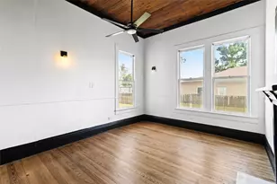 327 S Robb St, Trinity, TX 75862 - Photo 9