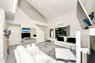 9512 Windswept Ln, Houston, TX 77063 - Photo 9
