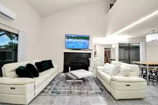 9512 Windswept Ln, Houston, TX 77063 - Photo 13