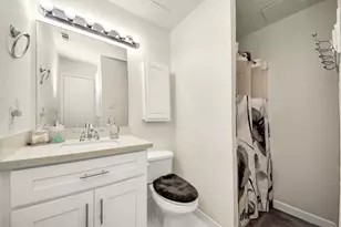 9512 Windswept Ln, Houston, TX 77063 - Photo 27