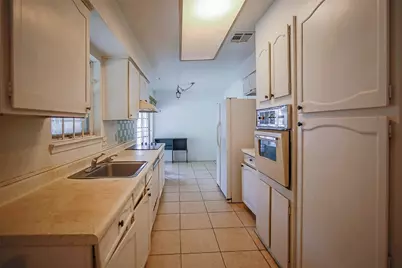 7010 Captain Drive, Houston, TX 77036 - Photo 5