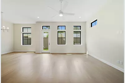 1713 Bologna Lane, Houston, TX 77055 - Photo 9