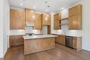 1713 Bologna Ln, Houston, TX 77055 - Photo 5