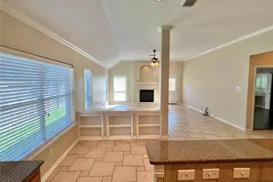 11712 Summer Brook Ct, Pearland, TX 77584 - Photo 5