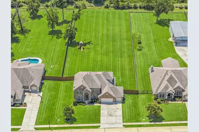15326 Icet Creek Avenue, Mont Belvieu, TX 77523 - Photo 1