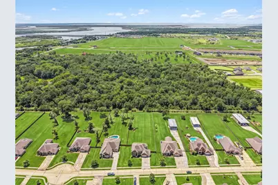 15326 Icet Creek Avenue, Mont Belvieu, TX 77523 - Photo 39