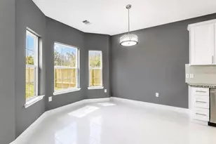 4847 Sunflower St, Houston, TX 77033 - Photo 3