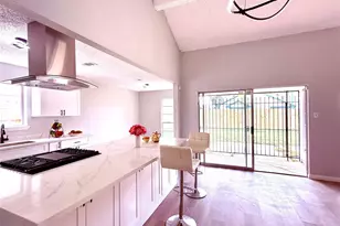 12071 Plumbrook Dr, Houston, TX 77099 - Photo 11