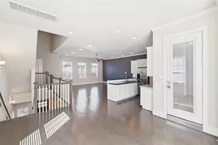 2724 Rutland St, Houston, TX 77008 - Photo 9