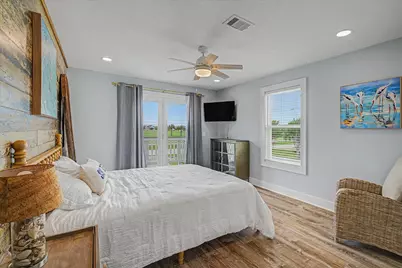 2006 Sydnor Lane, Galveston, TX 77554 - Photo 19