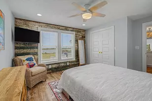 2006 Sydnor Ln, Galveston, TX 77554 - Photo 25