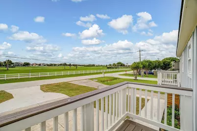 2006 Sydnor Lane, Galveston, TX 77554 - Photo 43