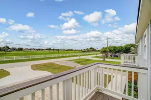 2006 Sydnor Ln, Galveston, TX 77554 - Photo 43