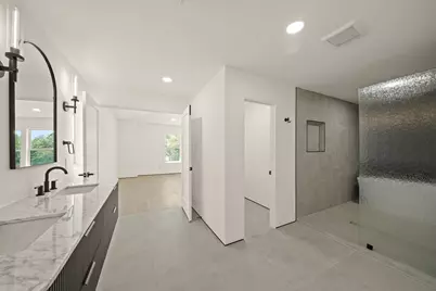 5207 Braesheather Drive, Houston, TX 77096 - Photo 35