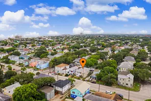 1813 29th St, Galveston, TX 77550 - Photo 17