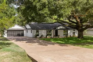 30706 McKinney Dr, Tomball, TX 77375 - Photo 3