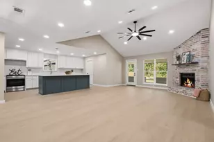 30706 McKinney Dr, Tomball, TX 77375 - Photo 11