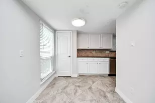 742 Country Pl Dr, Houston, TX 77079 - Photo 11