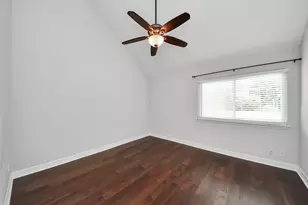 742 Country Pl Dr, Houston, TX 77079 - Photo 19