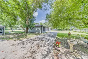 1725 Strawn Rd, Houston, TX 77039 - Photo 1