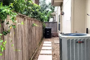 1508 Fowler St, Houston, TX 77007 - Photo 5