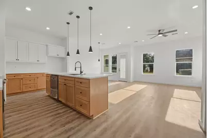 115 Capetown Lane, Conroe, TX 77356 - Photo 11