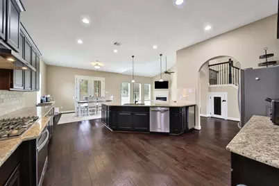 7545 Tyler Run Boulevard, Conroe, TX 77304 - Photo 13