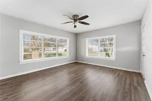 2105 Beaumont Rd, Baytown, TX 77520 - Photo 7