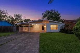 3002 Newcastle Dr, Baytown, TX 77521 - Photo 3