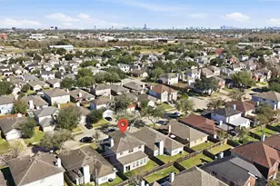 8927 Aspen Pl Dr, Houston, TX 77071 - Photo 29