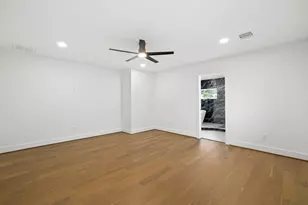 10514 Emnora Ln, Houston, TX 77043 - Photo 19