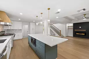 10514 Emnora Ln, Houston, TX 77043 - Photo 15