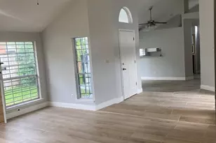 9339 Stonecreek Ln, Houston, TX 77036 - Photo 5