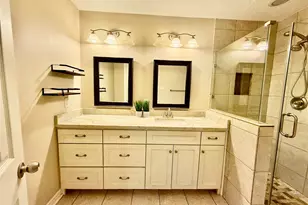 5602 Cartagena St, Houston, TX 77035 - Photo 13