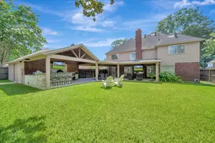15110 Greenleaf Ln, Houston, TX 77062 - Photo 41