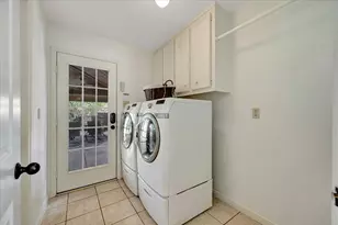 15110 Greenleaf Ln, Houston, TX 77062 - Photo 35
