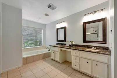 15110 Greenleaf Lane, Houston, TX 77062 - Photo 19