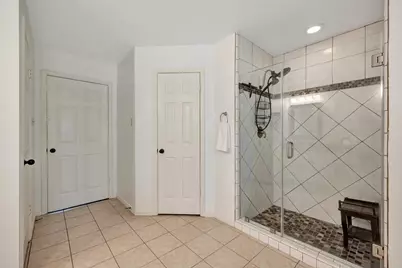 15110 Greenleaf Lane, Houston, TX 77062 - Photo 11